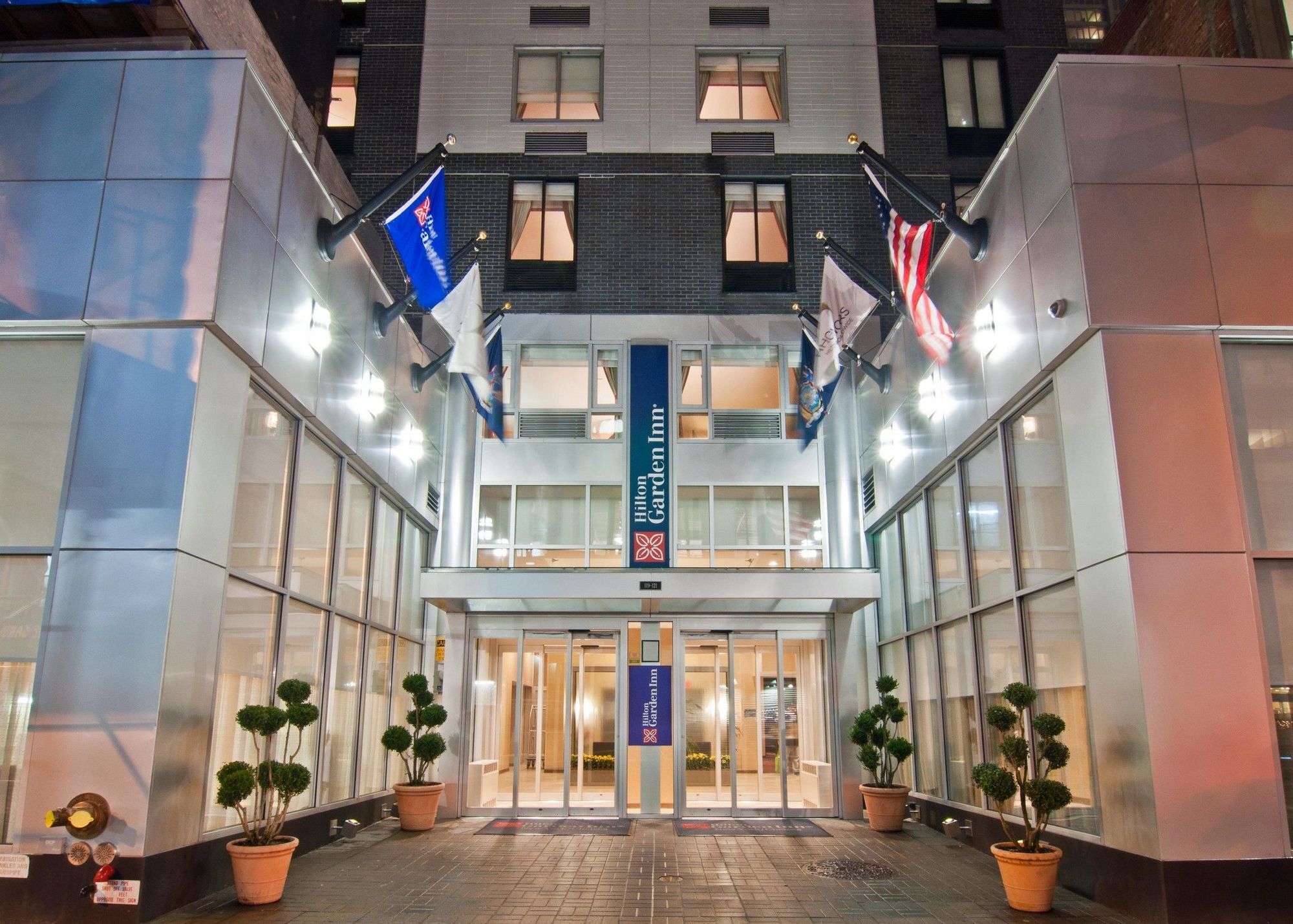 Hilton Garden Inn New York/Manhattan-Chelsea Exterior photo